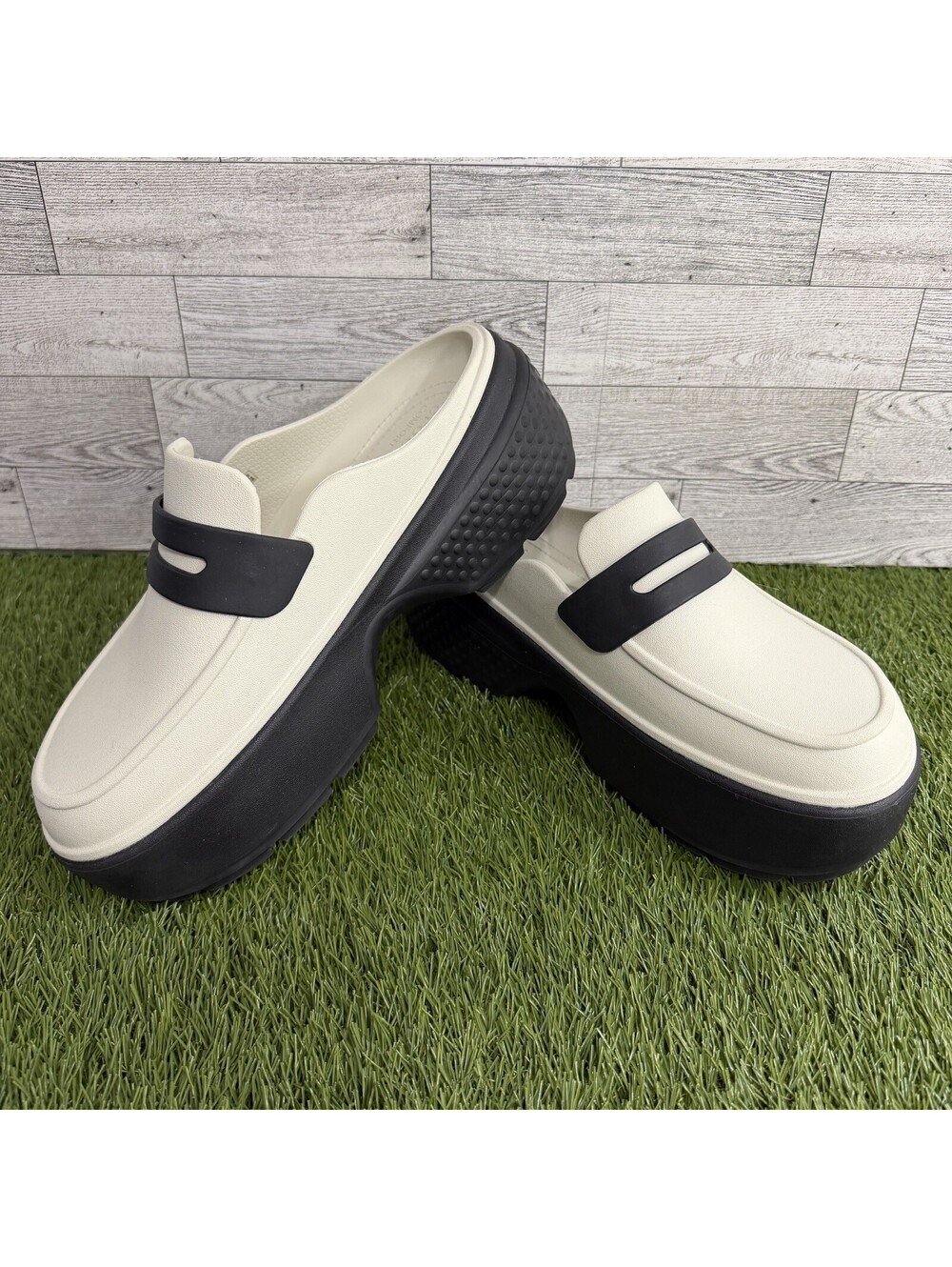 Crocs Stomp Loafer White Black Chunky Platform Penny Loafer Women’s Size 9 - Picture 2 of 9